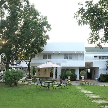 Udee Cozy Bed & Breakfast Chiang Mai Esterno foto