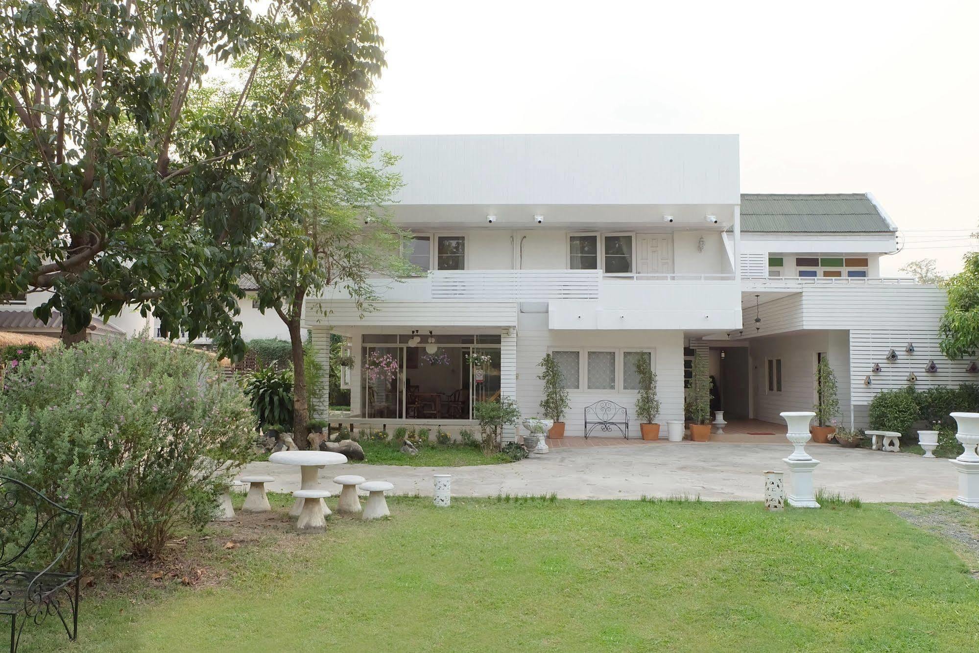 Udee Cozy Bed & Breakfast Chiang Mai Esterno foto