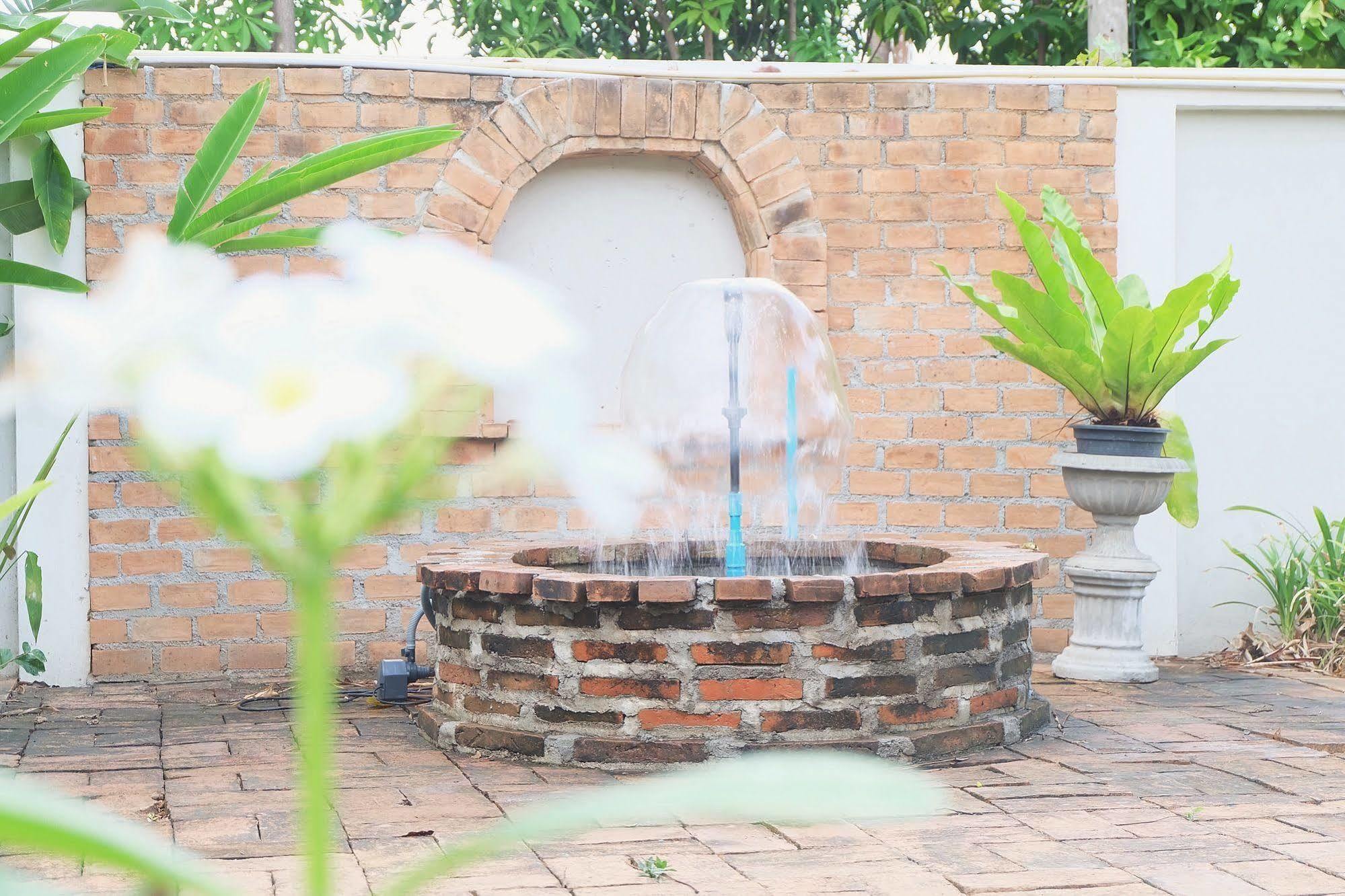 Udee Cozy Bed & Breakfast Chiang Mai Esterno foto